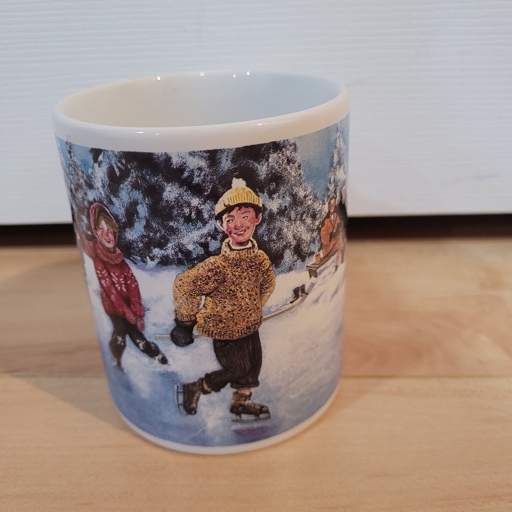 2003 Tim Hortons "Skating Pond" collectors mug - Picture 2 of 6